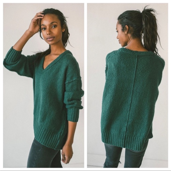 Free People Sweaters - Free People Brookside Green Tunic V-Neck Sweater Women’s XS
